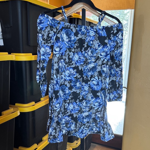 NWT The Children’s Place Blue Floral Off Shoulder Dress Size L 10/12 Ruffle Boho - Picture 2 of 10